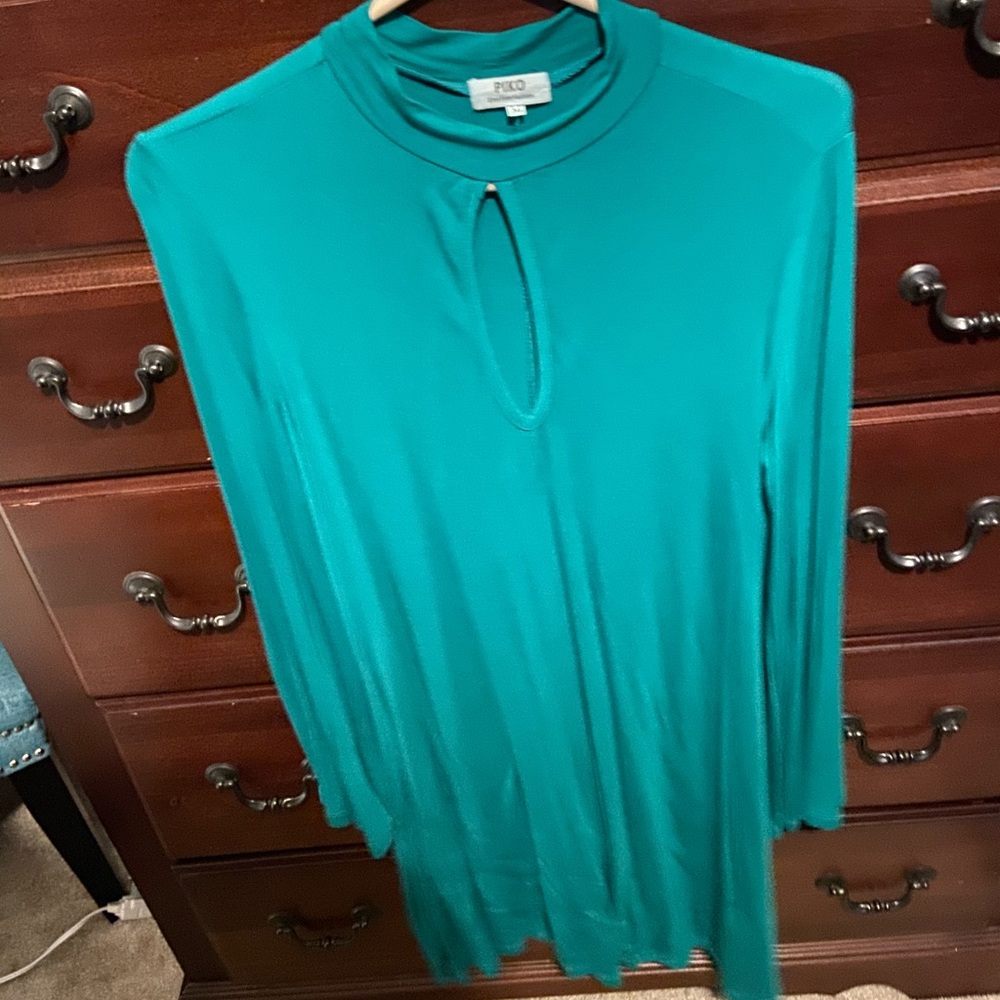 Piko key hole dress